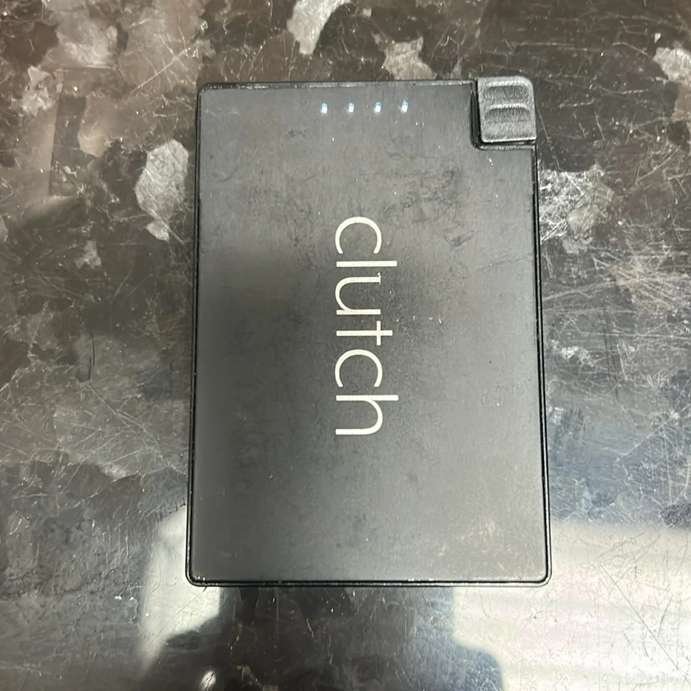Clutch travel Phone Charger with box - Picture 3 of 3